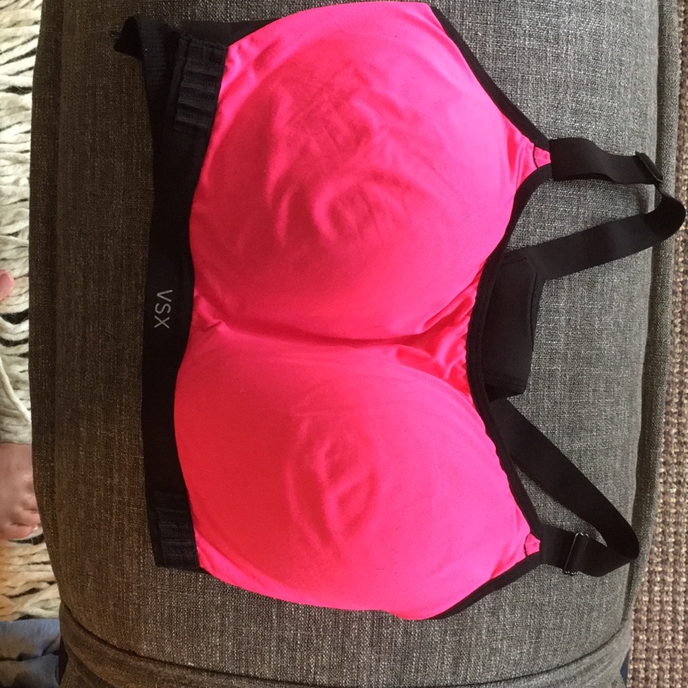 34DD hot pink VSX sports bra
